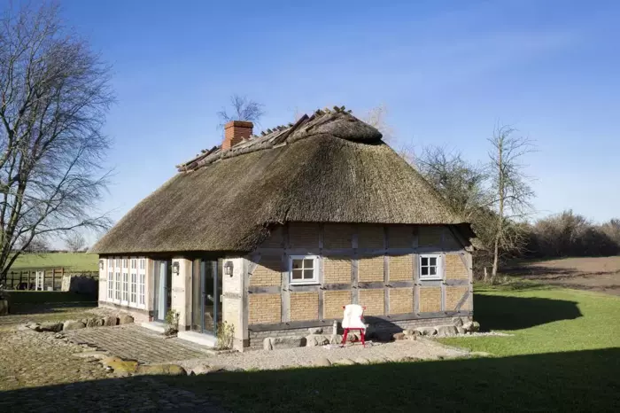 Cottage / kl. Landhaus Urgemütliche_Reetdachkate_mit_großem_Kamin_und_Sauna_image_18
